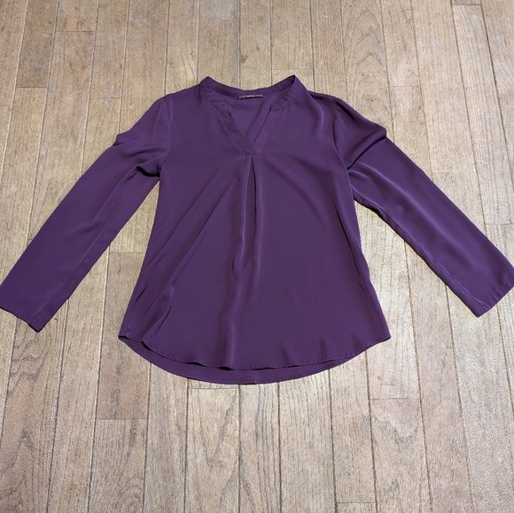 Gaharu Tops - Women's Gaharu Purple Long Sleeve Vneck Blouse Size Medium